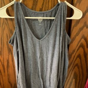 Shoulder less dressy long sleeve tee